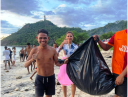 Peringati Hari Laut Internasional, pemuda Timor-Leste Inisiatif  Membersihkan daerah Pesisir Pantai